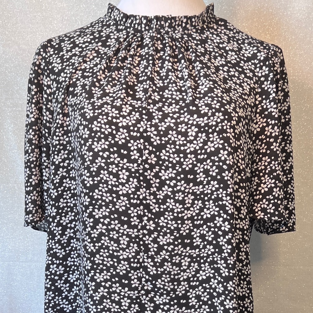 Black and white floral print tunic